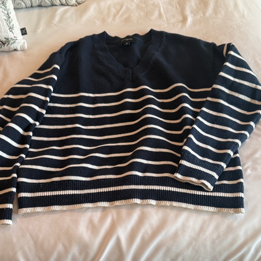 V neck sweater - navy and white stripe